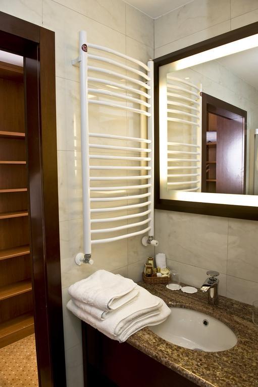 Aparthotel Premier Podgorica Habitación foto
