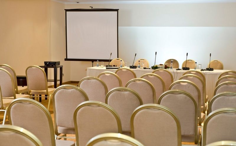 Aparthotel Premier Podgorica Negocio foto